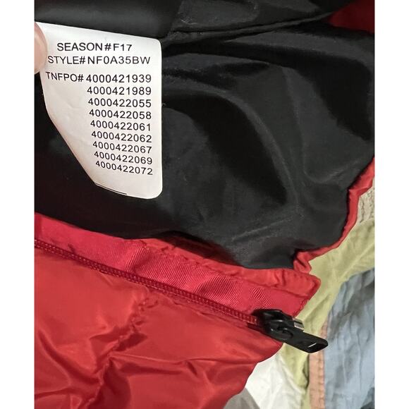 The North Face Red Gotham 550 Down Puffer Faux Fur Hood Jacket Size Small - Picture 12 of 13